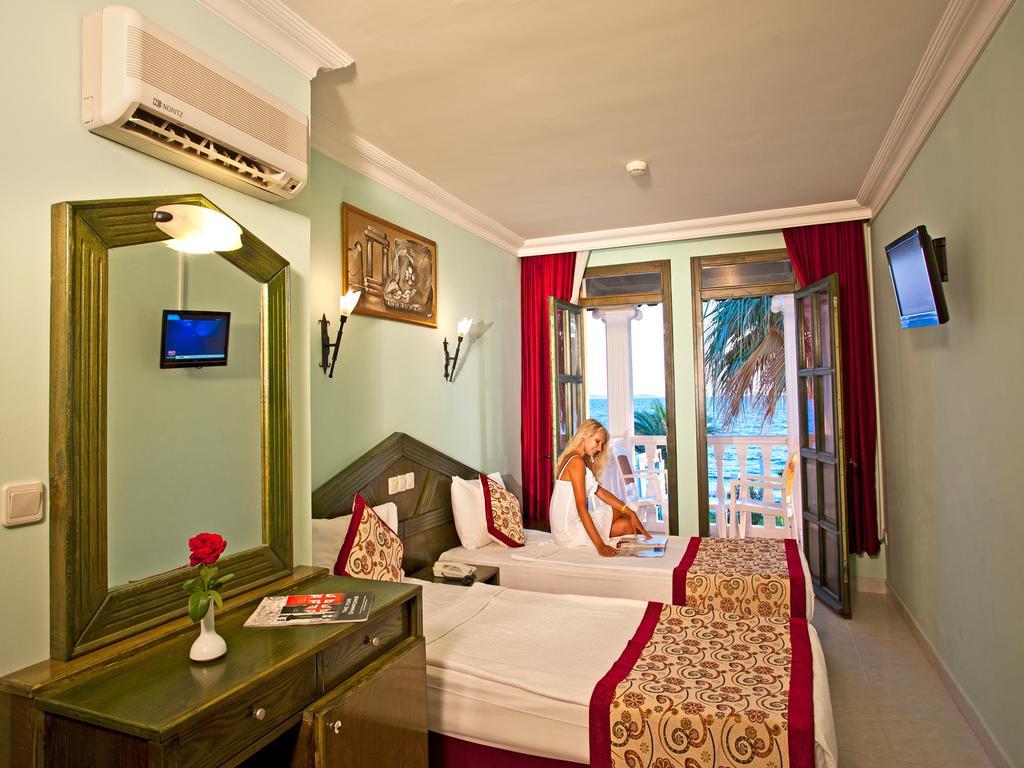 Club Tarhan Beach Didim Habitación foto